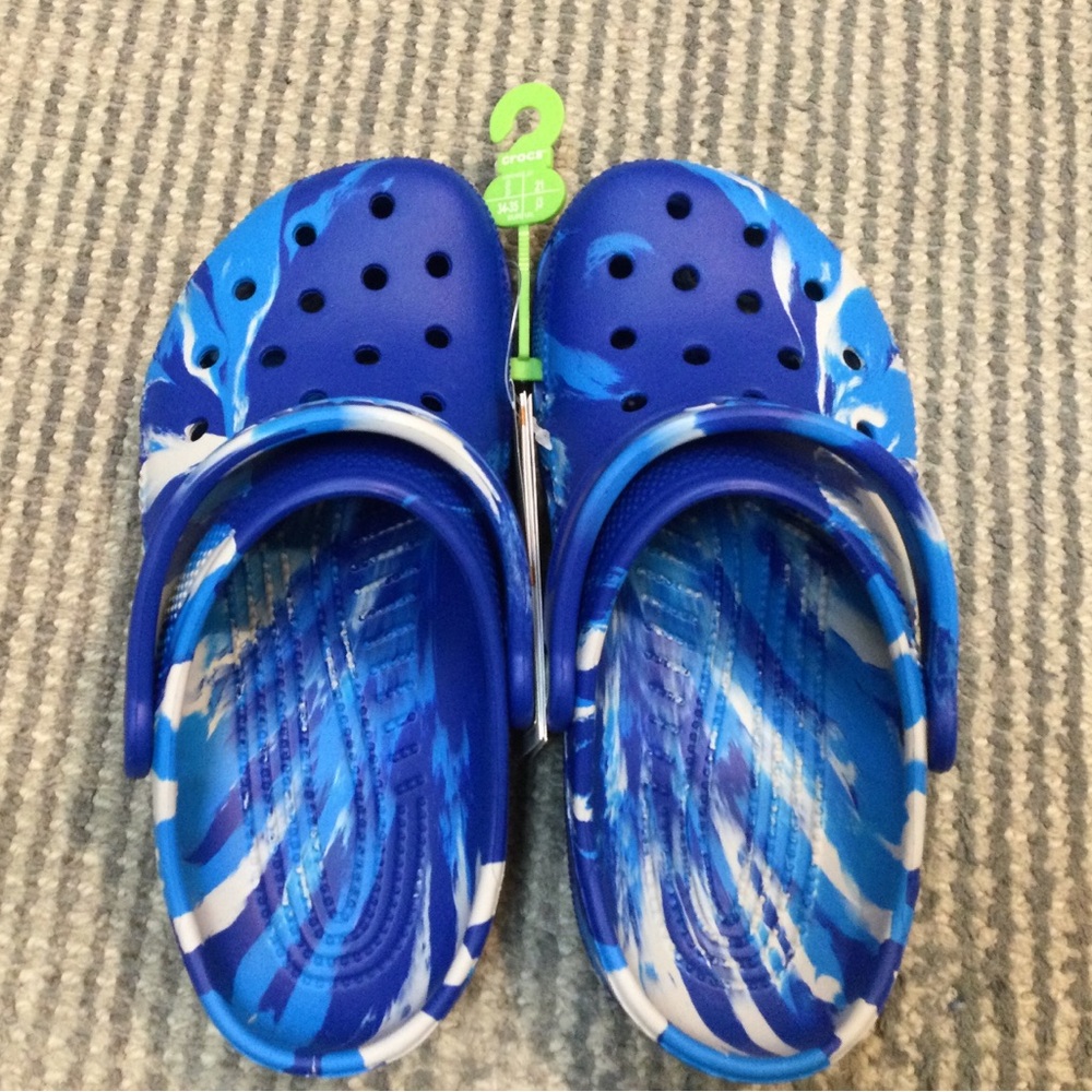 Crocs marble navy multi